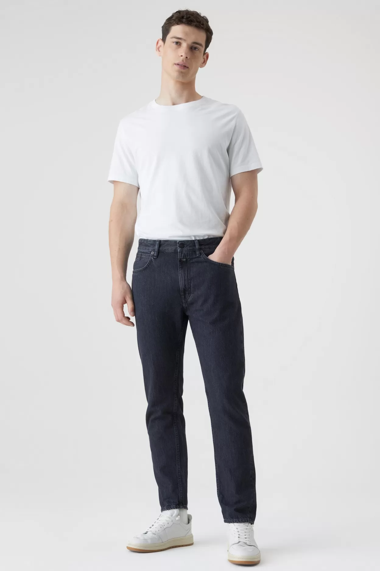 Cooper Tapered Jeans<CLOSED Flash Sale